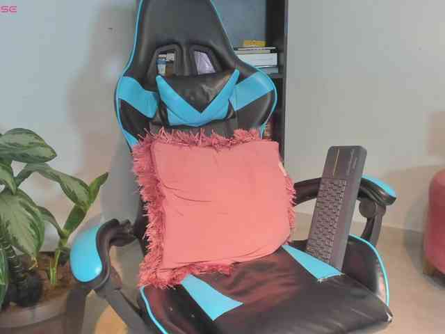 MariaFoxx webcam