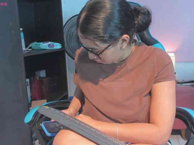 MariaFoxx webcam