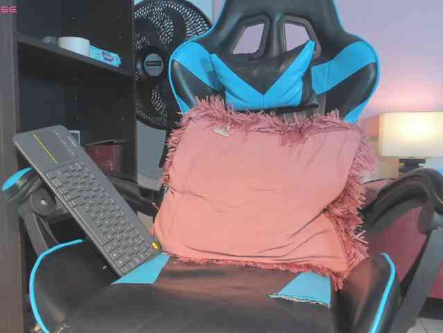 MariaFoxx webcam
