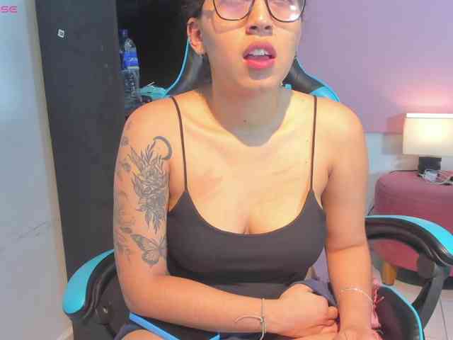MariaFoxx webcam