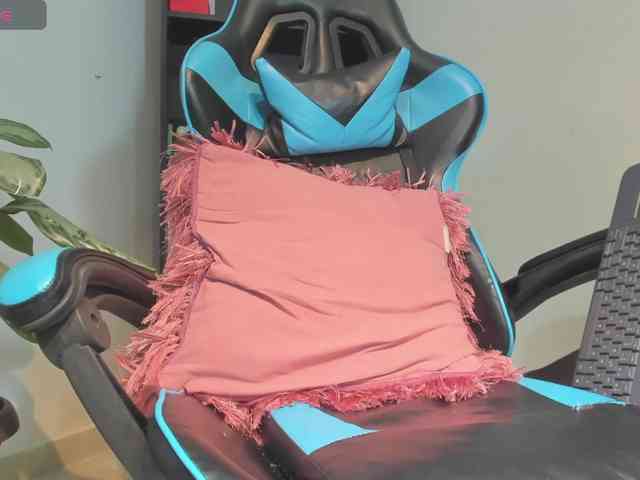 MariaFoxx webcam