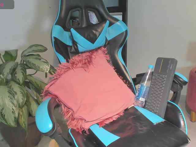 MariaFoxx webcam