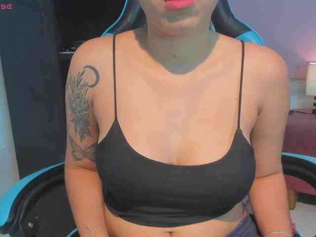 MariaFoxx webcam