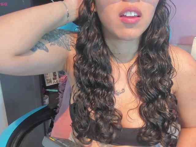 MariaFoxx webcam