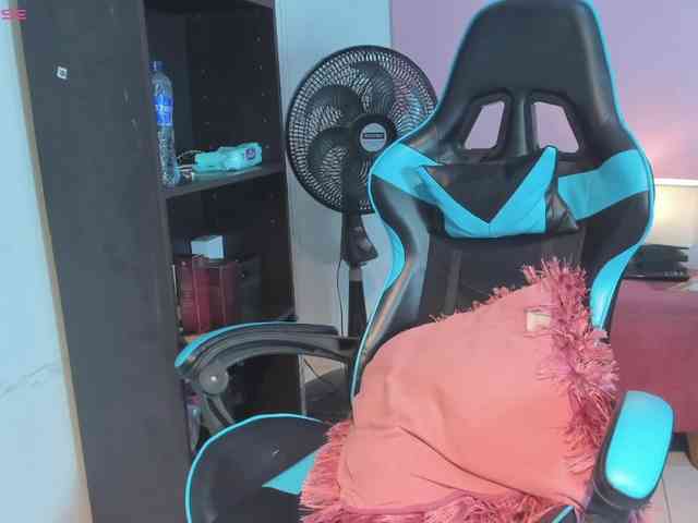 MariaFoxx webcam