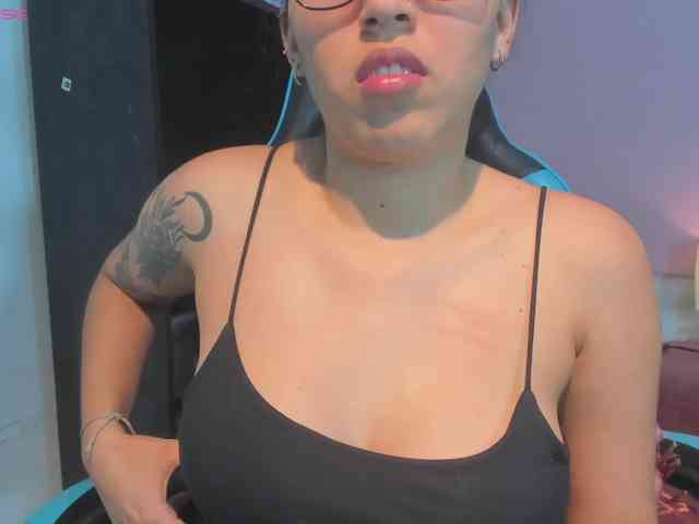 MariaFoxx webcam