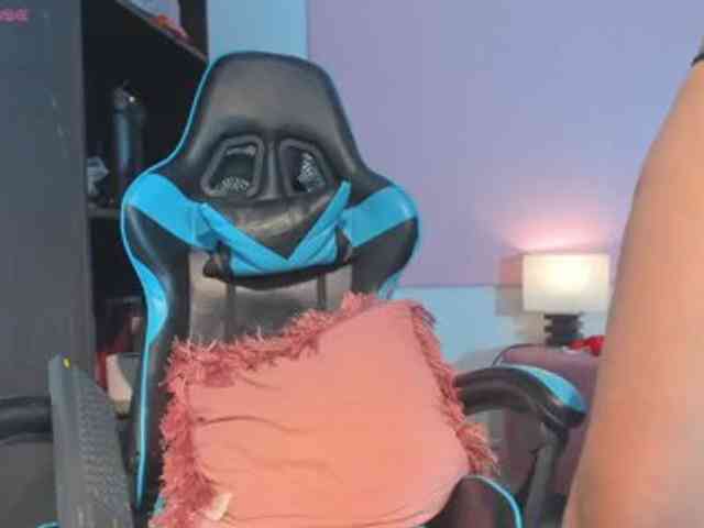 MariaFoxx webcam