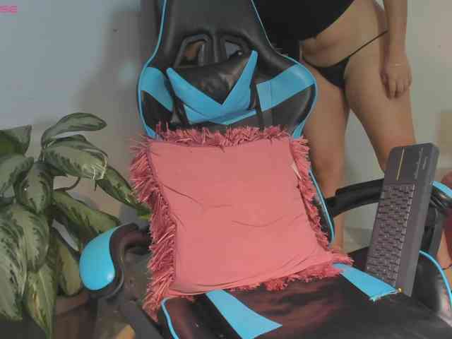 MariaFoxx webcam