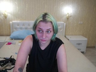 MiaVienne Porn Show