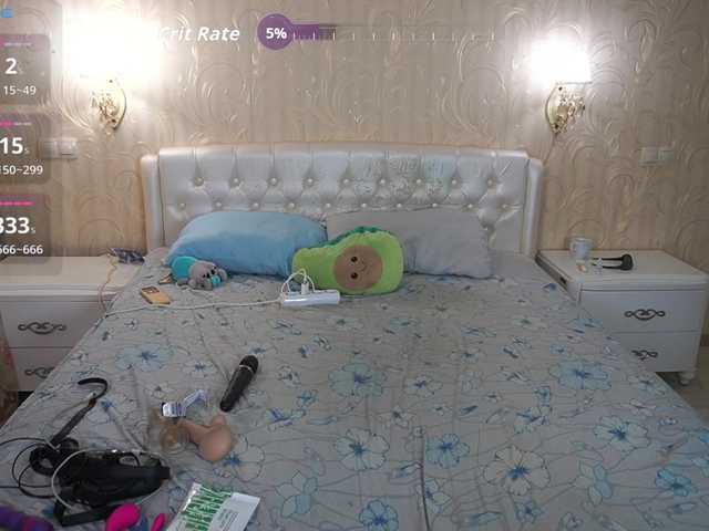 MiaVienne live webcam show