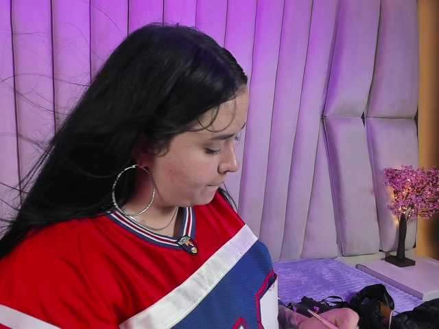 VictoriaRossy live cam on BongaCams