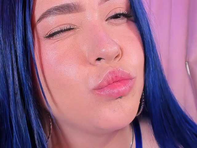 VictoriaRossy live cam on BongaCams