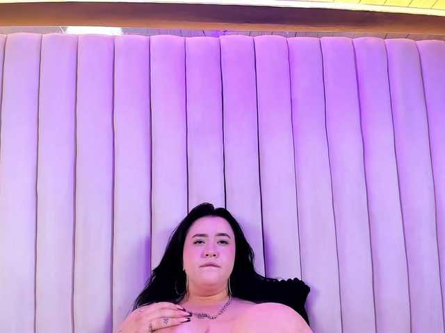 VictoriaRossy live cam on BongaCams