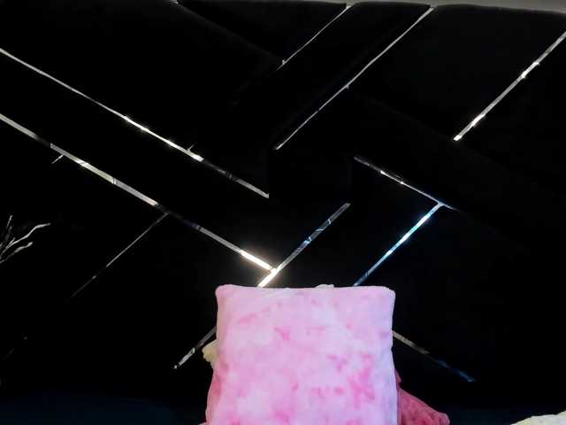 VictoriaRossy live cam preview