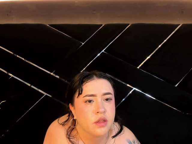 VictoriaRossy live cam on BongaCams