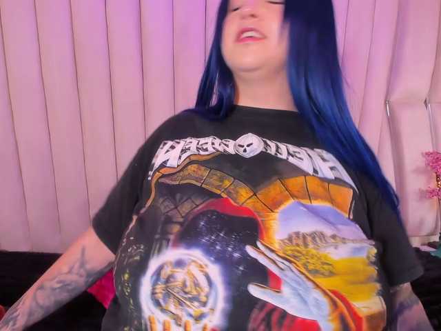 VictoriaRossy live cam on BongaCams