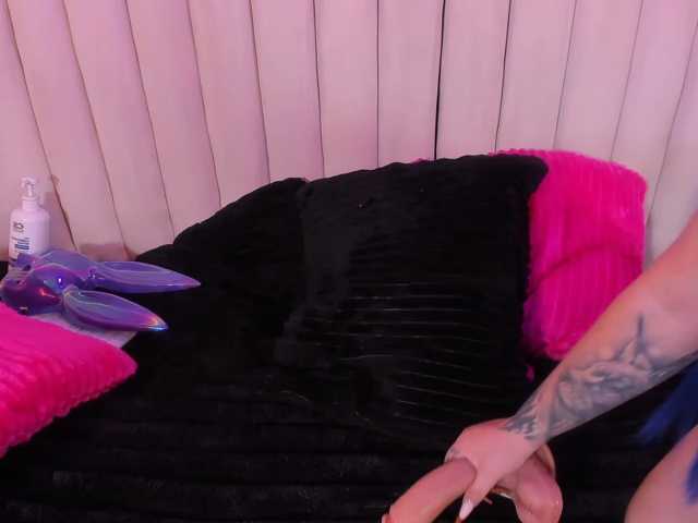 VictoriaRossy live cam on BongaCams