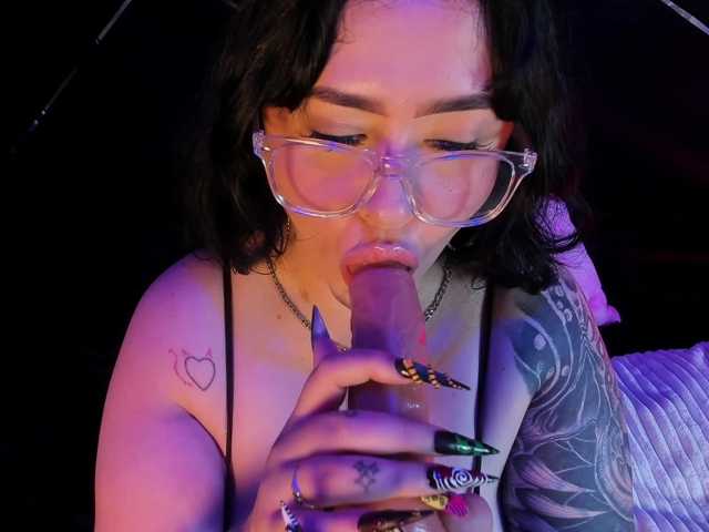 VictoriaRossy live cam on BongaCams