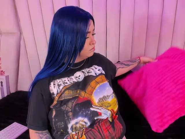 VictoriaRossy live cam on BongaCams