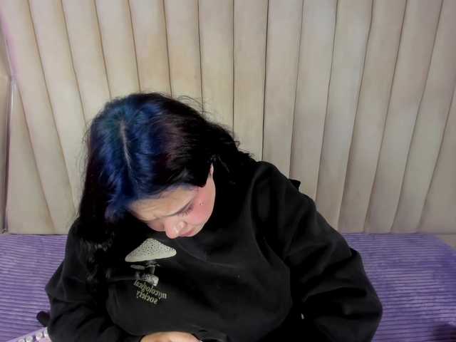VictoriaRossy live cam on BongaCams