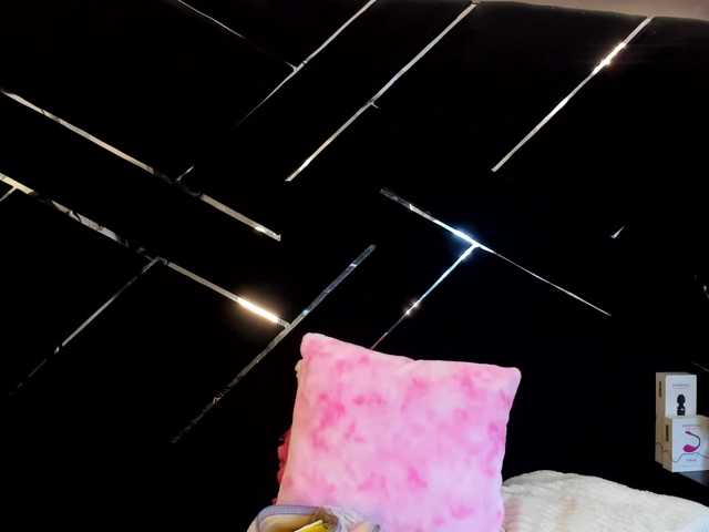 VictoriaRossy live cam on BongaCams