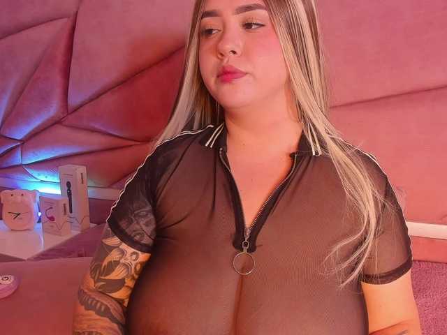 VictoriaRossy live webcam show