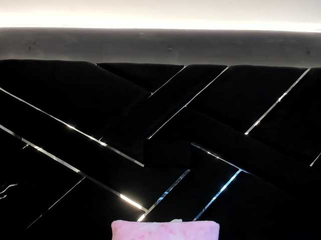 VictoriaRossy live cam preview