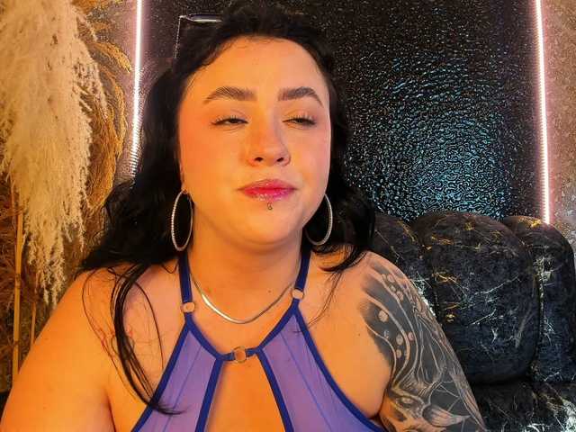 VictoriaRossy live cam on BongaCams