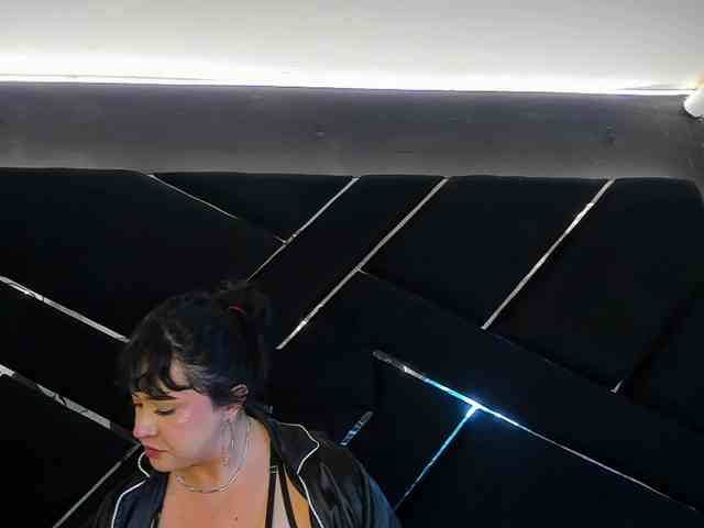 VictoriaRossy webcam