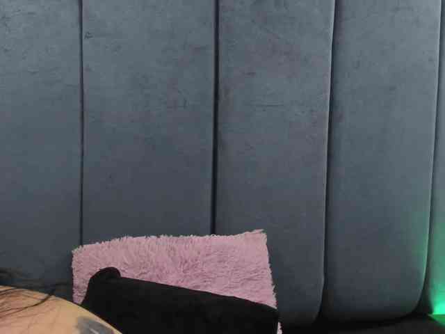 VictoriaRossy webcam