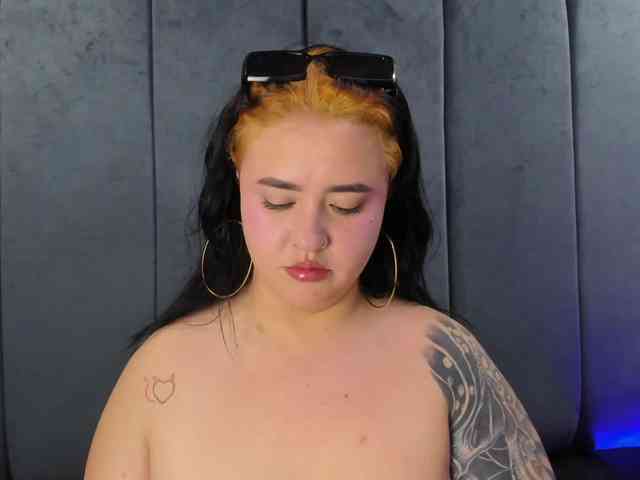 VictoriaRossy webcam