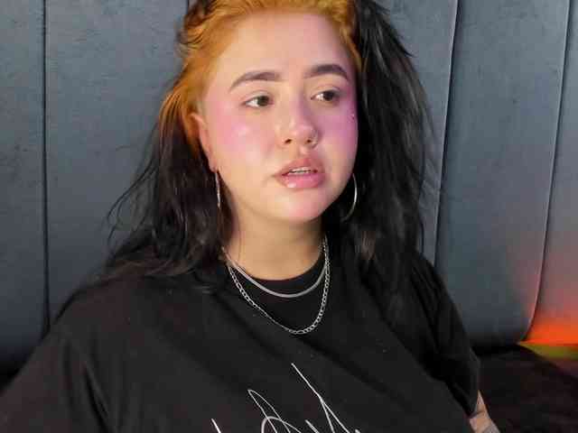 VictoriaRossy webcam