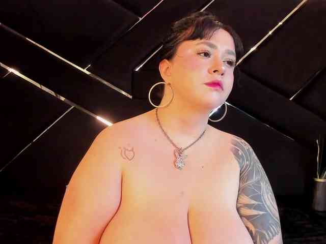 VictoriaRossy webcam