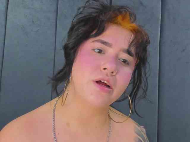 VictoriaRossy webcam