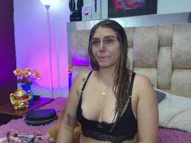 DakotaRobbins webcam