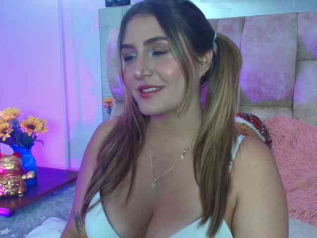 DakotaRobbins webcam