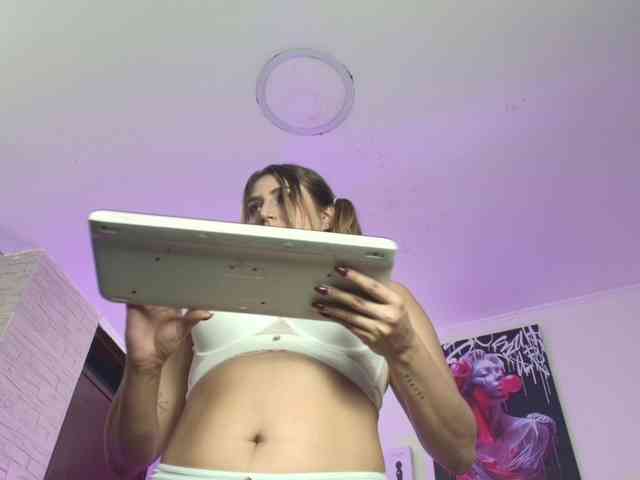 DakotaRobbins webcam