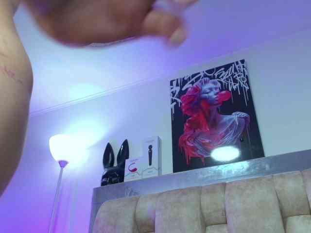 DakotaRobbins webcam
