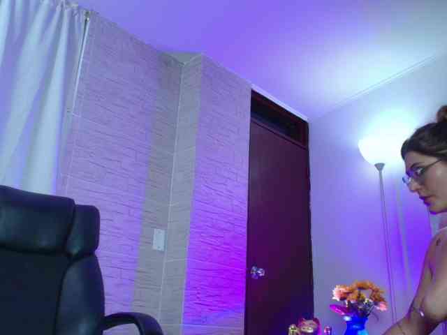 DakotaRobbins webcam