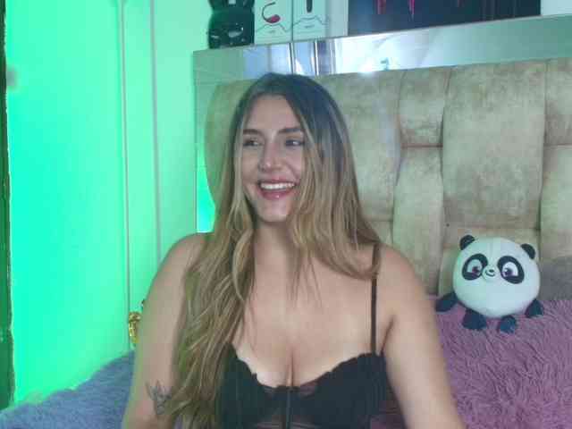 DakotaRobbins webcam