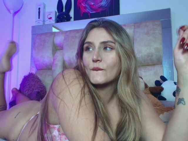 DakotaRobbins webcam