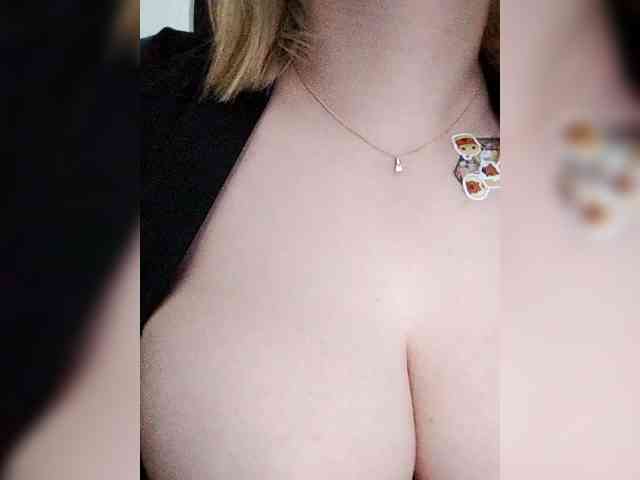 Merry_Kitties webcam