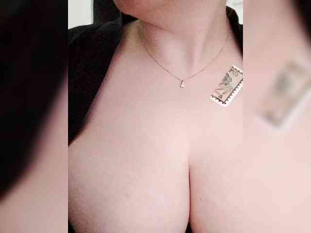Merry_Kitties webcam