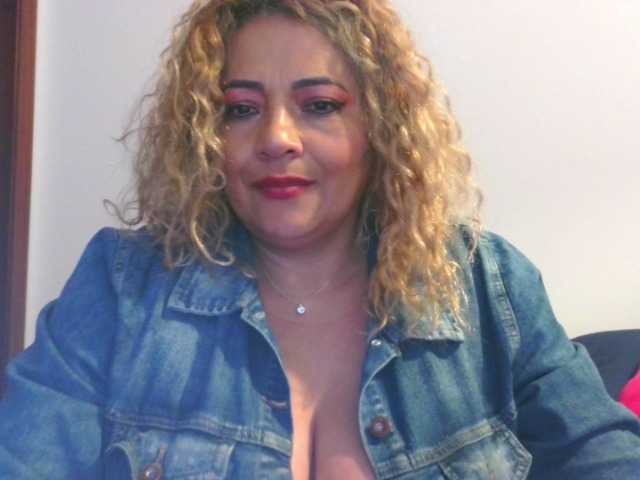 majobarraza's BongaCams show and profile