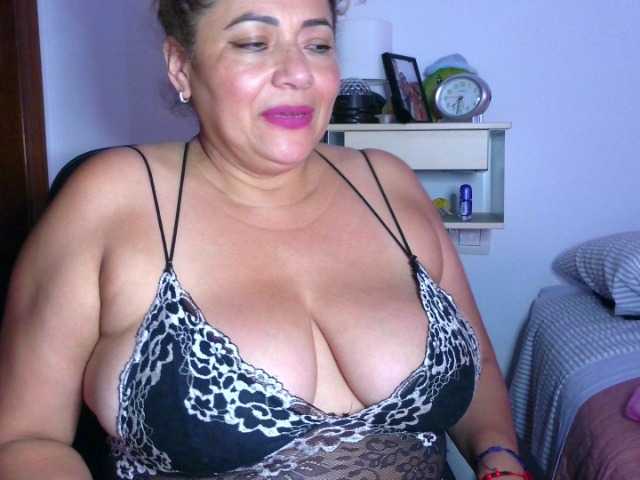 majobarraza live cam on BongaCams