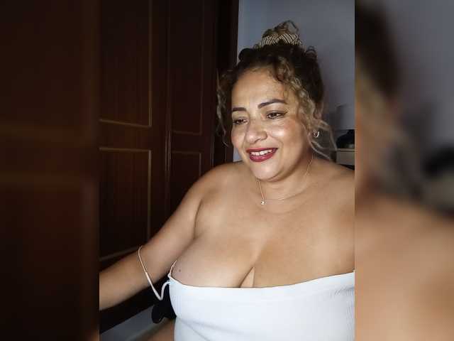 majobarraza live cam on BongaCams