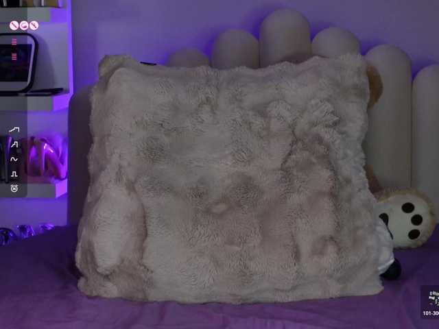 AngelaMyst webcam