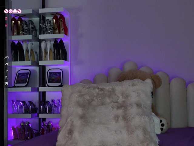 AngelaMyst live cam