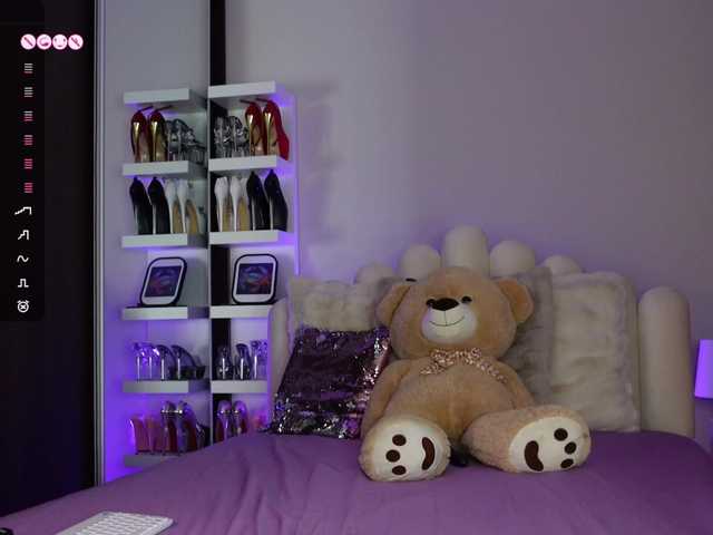 AngelaMyst live cam on BongaCams