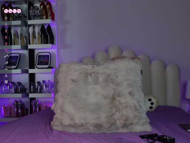 AngelaMyst live cam